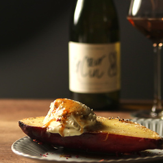 焼いものブリュレ仕立て　バニラ薫るシャンティ添えて