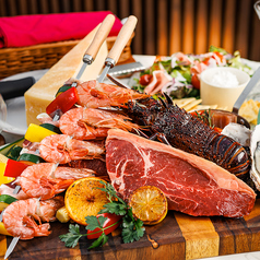 大ボリュームのお肉やマグロのステーキ！