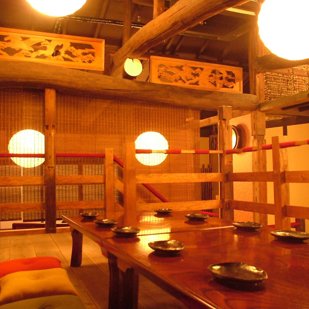 【ロフト席・10名様までバージョン】10名様までの団体様ならこのように。周りを気にせず楽しめます。