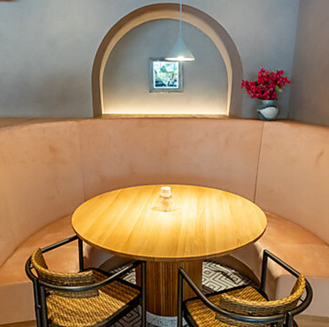 Tiki s Tokyo eBLYgELE