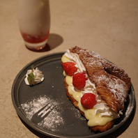 人気メニューのいちごミルクといちごクロワッサン