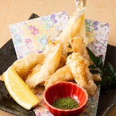 ＜福岡＞フグの唐揚げ 抹茶塩を添えて