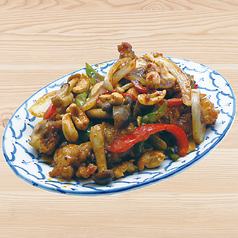 鶏肉とカシューナッツ炒め　ガイパットメットマムアン　Stir fried chicken with cashew nuts