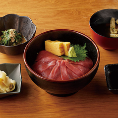 マグロ丼 