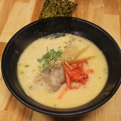 博多豚骨ラーメン