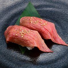 黒毛和牛炙り肉寿司 2貫