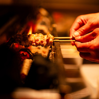 【備長炭で焼き上げる】絶品鳥串＆野菜串をご用意！
