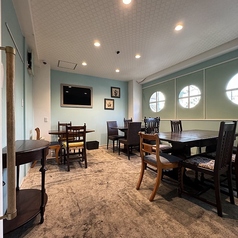 【2階個室】誕生日・記念日などの集まりにも◎個室貸切は4名様～承っております。ホールケーキサービスや、飲み放題ご注文のお客様はメニュー外の銘柄もののお酒半額となります！お食事もお酒もゆっくりお楽しみいただける完全個室♪各種宴会・二次会にもおすすめです☆