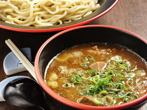 香里園でつけ麺といえば【麺道服部】濃厚でコクのあるスープとうまい麺が自慢☆