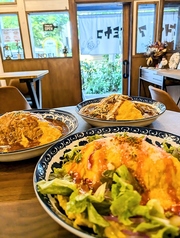 全8種類のオムライスあります