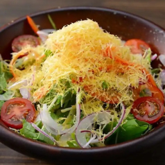 フロマージュたっぷりミモレットサラダ