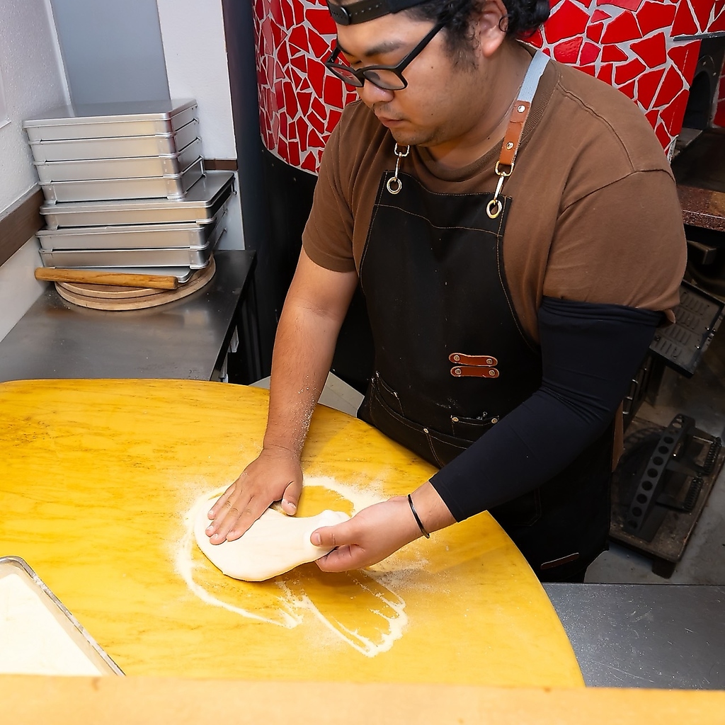 こだわりピザ、パスタ、肉料理多数ございます！