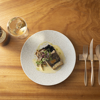 地元の旬の食材やドリンク