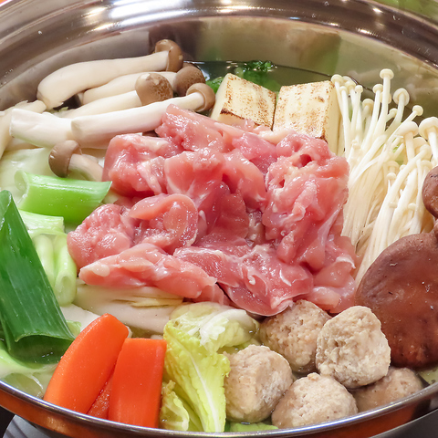 超良心価格！利益度外視の『食べ飲み放題』★名物鶏鍋＆セルフお酒を心ゆくまで堪能◎