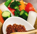料理メニュー写真 旬野菜の肉味噌ディップ