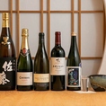 当店では選りすぐりのワイン、日本酒、焼酎等多数のお酒を取り揃えております。ぜひこだわりの料理と併せてご賞味ください。