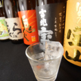 【一期一会の日本酒・焼酎】毎日違う銘柄を置いているのでその日その日で出会うお酒をお楽しみ下さい♪この季節に合ったものを入れ替えで常時20種以上ご用意しております。初心者の方も通の方も満足できるラインナップ。
