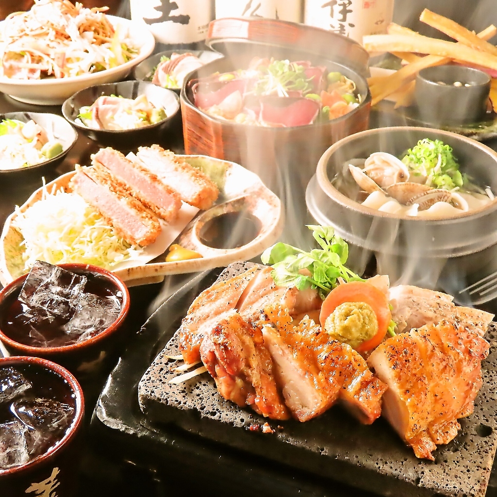 お得な飲み放題込みコースが4500円～。宴会にご利用下さい