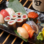 全席個室で焼き鳥食べ放題！鮮魚の刺身や和牛も自慢