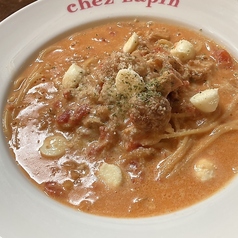 柔らかチキンとモッツァレラチーズのトマトクリームソース
