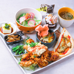 ランチメニューも豊富に取り揃えております。