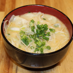 水餃子　豚骨スープ