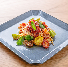 【トマトソース】トマトソースとバジリコのスパゲッティー