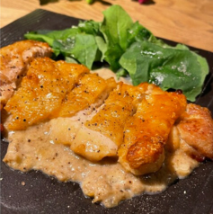 皮パリパリチキンソテー -シャンピニオンソース-