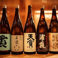 職人が確かな舌で厳選した日本酒を取り揃えております◎