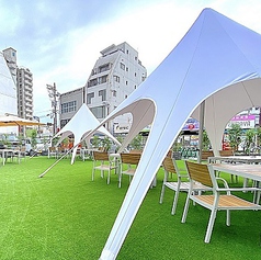 開放感のあるテラス席