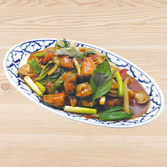 海鮮チリオイル炒め　タレーパットプリックパオ　Stir fried-seafood with chili sauce