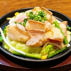和牛ホルモン塩炒め