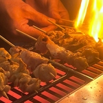 鹿児島県産の朝引き鶏を使用した自慢の焼鳥は鮮度抜群です♪秘伝のタレ・食材の旨味が引き立つ塩で！