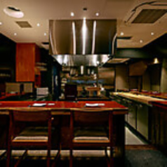 おひとり様やカップルでのご利用にも最適なカウンター席です。