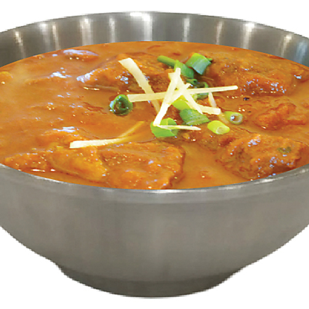 自慢のカレーは、マトンカレー・チキンカレー・ほうれん草チーズカレーなどお好みに合わせて選べます