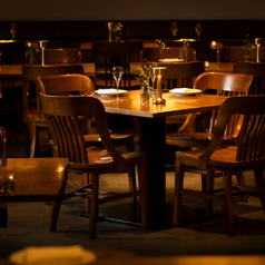 4名掛けのテーブル席が2席ございます。