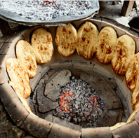 タンドールで焼き上げる本格料理