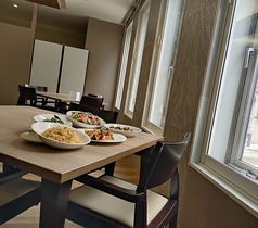 4名&2名様席それぞれご用意