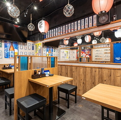 【2～50名様】ご案内可能なテーブル席もご用意ございます！各種ご宴会使いは勿論、お仕事終わりや普段使い、デートに女子会等幅広いシーンでお使いいただけます◎