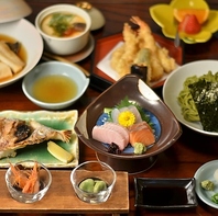 伊太郎名物のざる茶そばや逸品料理をご堪能あれ◎