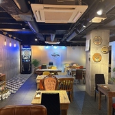 店内にはみんなでワイワイ盛り上がれるエンタメ設備が充実しています!大型のTV・プロジェクターを完備しており、映像を流してのサプライズ演出なども可能です。さらにダーツマシンも設置しておりますので、お酒の合間に仲間とゲームで白熱することも◎。飽きのこない楽しい夜を全力でサポートします!