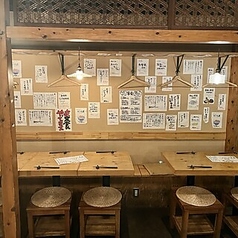 【テーブル席】すずらん通りまで響き渡る笑い声溢れるお店にいざ一歩踏み入れてみてください！