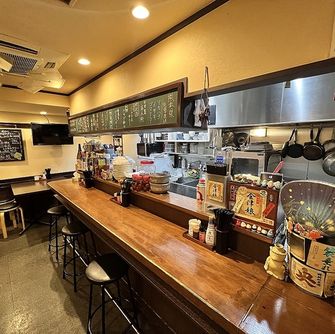 神田の常連客が集うディープな居酒屋。地下1階にて営業しております。