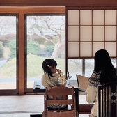 お子様連れのお客様も大歓迎です。小さなお子様がご一緒でも周囲を気にすることなく、ご家族皆様で安心してお食事をお楽しみいただける環境づくりを心がけております。親族でのお集まりやママ友会など、大切な方々との団欒の時間を快適にゆったりとお過ごしください。