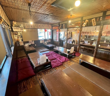 元祖やきとり家 美濃路 築地口店の雰囲気1