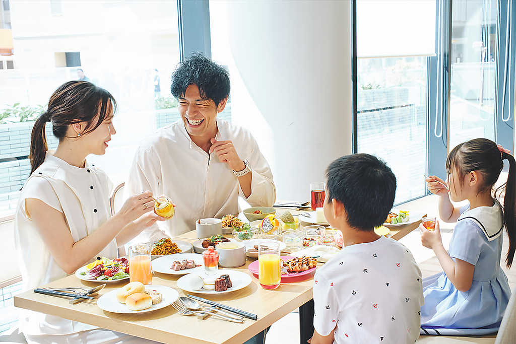 チャイルドチェア・お子様用カトラリー・授乳室・おむつ替えベッド完備◎気軽にご利用くださいませ。