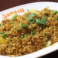 本場シェフが作る本格的インド料理