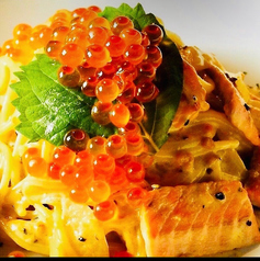 鮭とイクラのウニクリームパスタ 