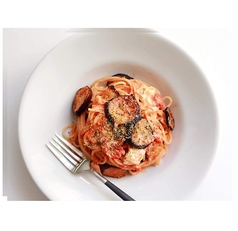 なすとモッツァレラのトマトパスタ(オーガニックルイボスティー付き)