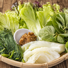 韓定食まる　～韓国家庭料理とカンジャンケジャンとサムギョプサル～の写真2